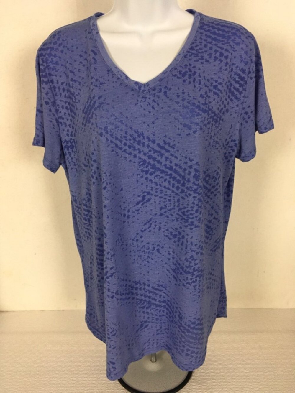 Tek Gear Dri Tek Top Size L 2 Shades of Purple V neck Short Sleeves T shirt